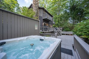 Terrace/patio - Dog Friendly Escape w/ Dock & Fire Pit (Oakland)