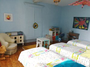 5 chambres, fer et planche à repasser, Wi-Fi