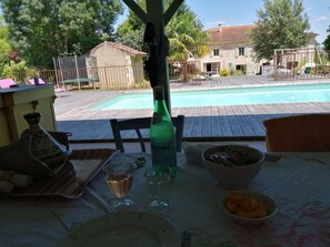 Outdoor pool - A Louer : Belle Maison Familiale Avec Piscine à Jegun (JEGUN)