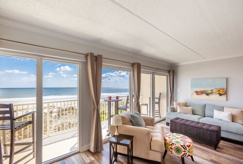 GORGEOUS Oceanfront 100% renovated 2/2 w/garage, elevator, pool, has EVERYTHING