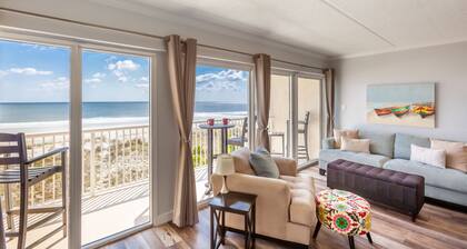 GORGEOUS Oceanfront 100% renovated 2/2 w/garage, elevator, pool, has EVERYTHING