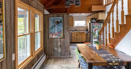 Relaxing Retreat: 7 mins to both Mountain and Village: Ski, Bike, Hike & Unwind