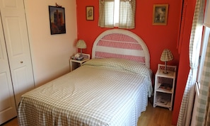 3 bedrooms, iron/ironing board, free WiFi