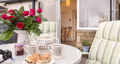 Ingleton - 2 Bed Cottage - Sleeps 4 - Pet Friendly