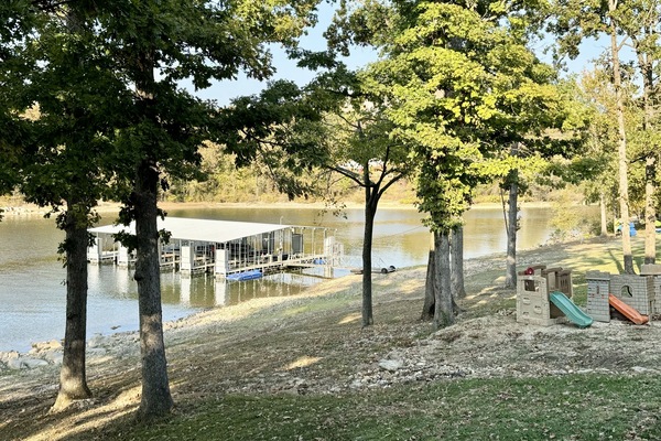 Condo, 3 Bedrooms | Property grounds