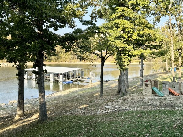 Condo, 3 Bedrooms | Property grounds