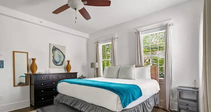 The Oyster Suite | 2BR Steps to King Sleeps 4!