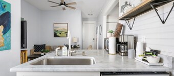 The Julep Suite | 3BR/2BA Steps to King St!