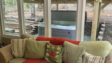 Smart-tv en een open haard