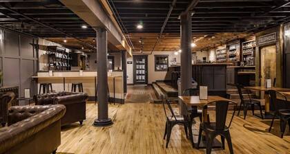 Historic Studio w/ Lux Mattress Walk 2 Everything!