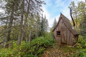 Exterior - Tettegouche Lodge 8BR-6.5Bath & 32 acres of outdoors relaxation ON Baptism River (Silver Bay)