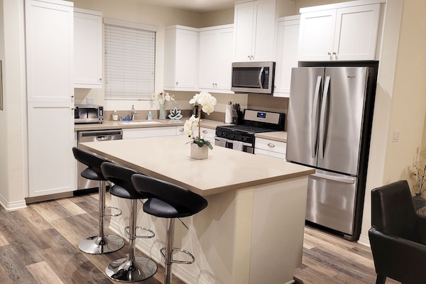 Large gourmet kitchen