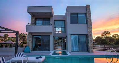 Ocean Private Villas - Villa Ithaca - private heated pool/jacuzzi/barbecue