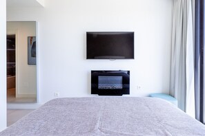 2 bedrooms, in-room safe, iron/ironing board, travel crib