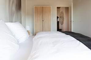 3 bedrooms, in-room safe, iron/ironing board, travel crib - Modern vacation home in a quiet location (Loit)