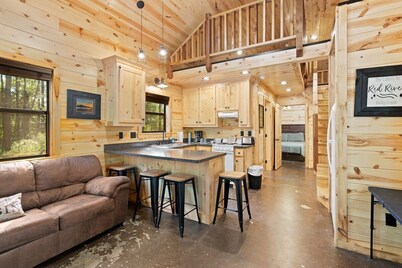 Beautiful cabins with a pool in a peaceful setting