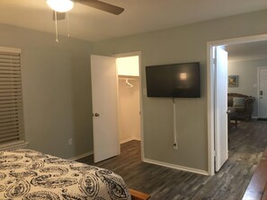 1 bedroom, desk, iron/ironing board, free WiFi