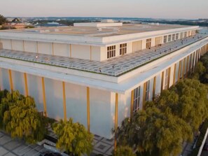 Exterior - Steps to GWU-Georgetown-Nat'l Mall | Free Parking (Washington)