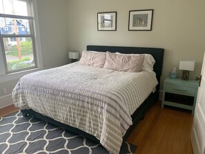 5 bedrooms, desk, iron/ironing board, travel cot