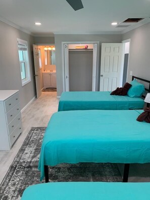3 bedrooms, iron/ironing board, travel cot, free WiFi