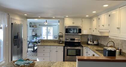 Cozy Getaway in Coastal Wakefield, RI.