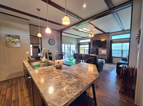 Lake Front Dream Cottage Resort!!! W-5 Star Golf Course!!