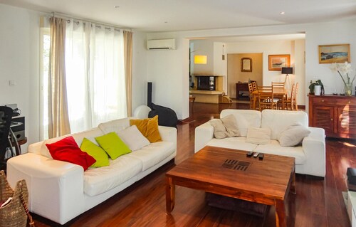 Lovely home in Sussargues