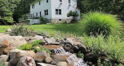 LARGE COZY Sleeps 7 Main House + Opt. Apt 4 More (+Fee) Pool/Pond!