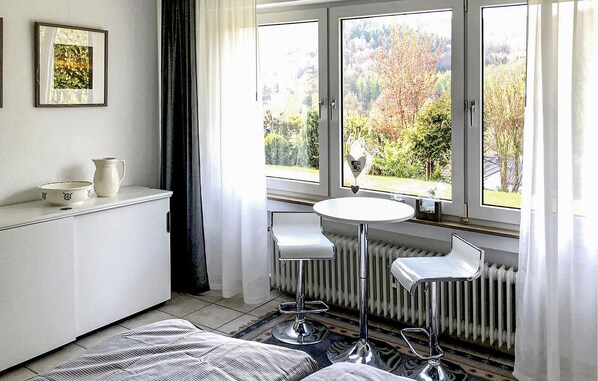 2 Schlafzimmer, Reisekinderbett, kostenloses WLAN