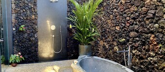 Lux family-friendly. Steps to beaches, restaurants & shopping.