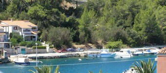 Awesome apartment in Vela Luka