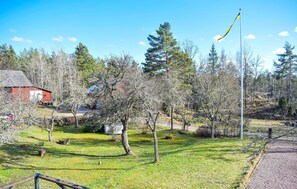 المنطقة المحيطة بالمنشأة