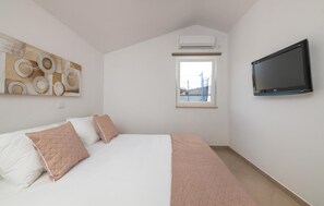 2 chambres, lit parapluie, Wi-Fi gratuit, draps fournis