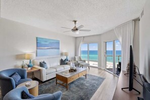 TV - Beach Days Made Easy – 2BR Beachfront Getaway on the Sand (Pensacola Beach)
