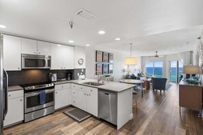 Fridge, microwave, oven, stovetop - Beach Days Made Easy – 2BR Beachfront Getaway on the Sand (Pensacola Beach)