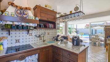 Frigorifero, lavastoviglie, macchina per tè/caffè