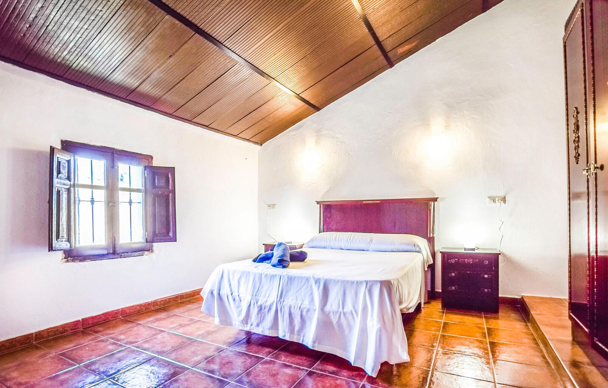 5 chambres, Wi-Fi gratuit, draps fournis