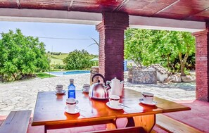 Outdoor dining - Gorgeous home in Ronda with WiFi (Ronda)