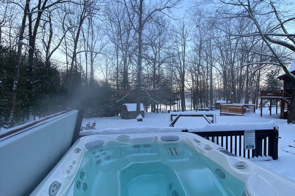 Banyera d'hidromassatge a l'aire lliure