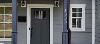 Spacious deluxe home away from home