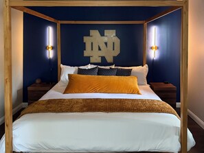 3 slaapkamers, een strijkplank/strijkijzer, gratis wifi, beddengoed