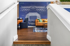 Interior - Walk to ND/SMC - Redesigned Condo Sleeps 10 (South Bend)