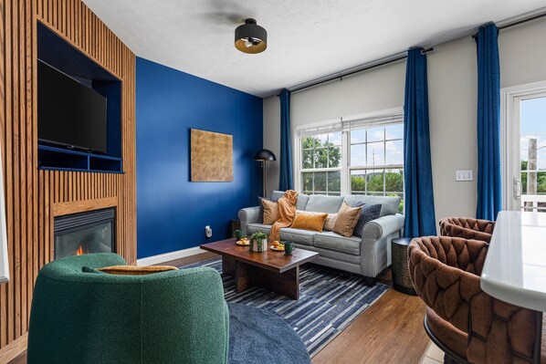 Smart TV, fireplace, DVD player