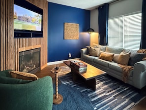 Smart TV, fireplace, DVD player