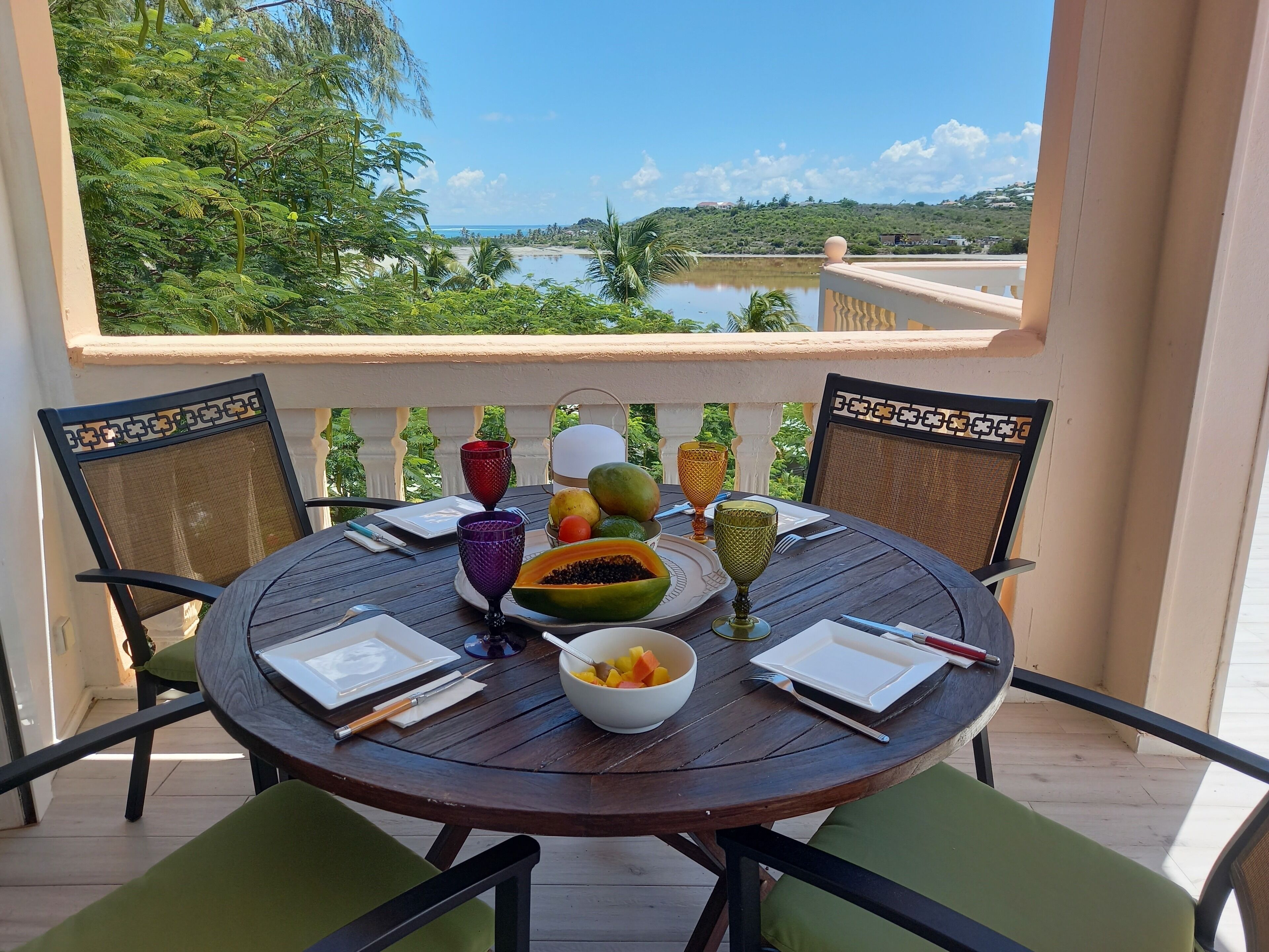 تناول الطعام بالخارج