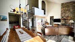 Smart TV, fireplace, DVD player, books