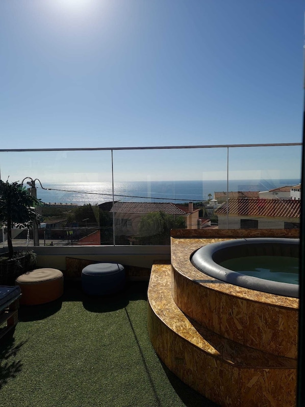 Baignoire à remous extérieure