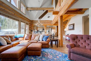 Smart-TV, peis, videospill og DVD-spiller