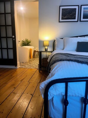 7 bedrooms, in-room safe, iron/ironing board, travel cot