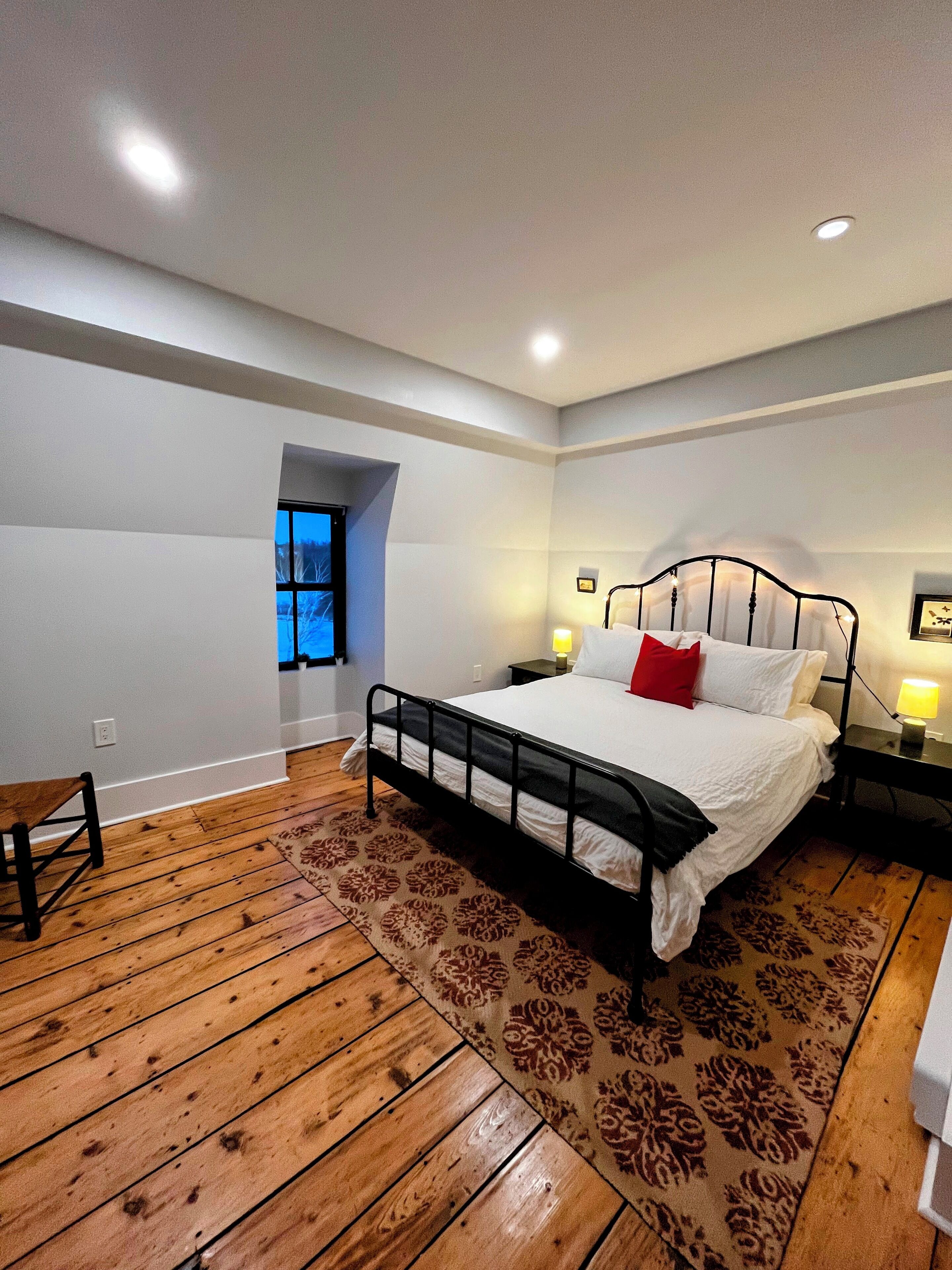 7 Schlafzimmer, Zimmersafe, Bügeleisen/Bügelbrett, Reisekinderbett